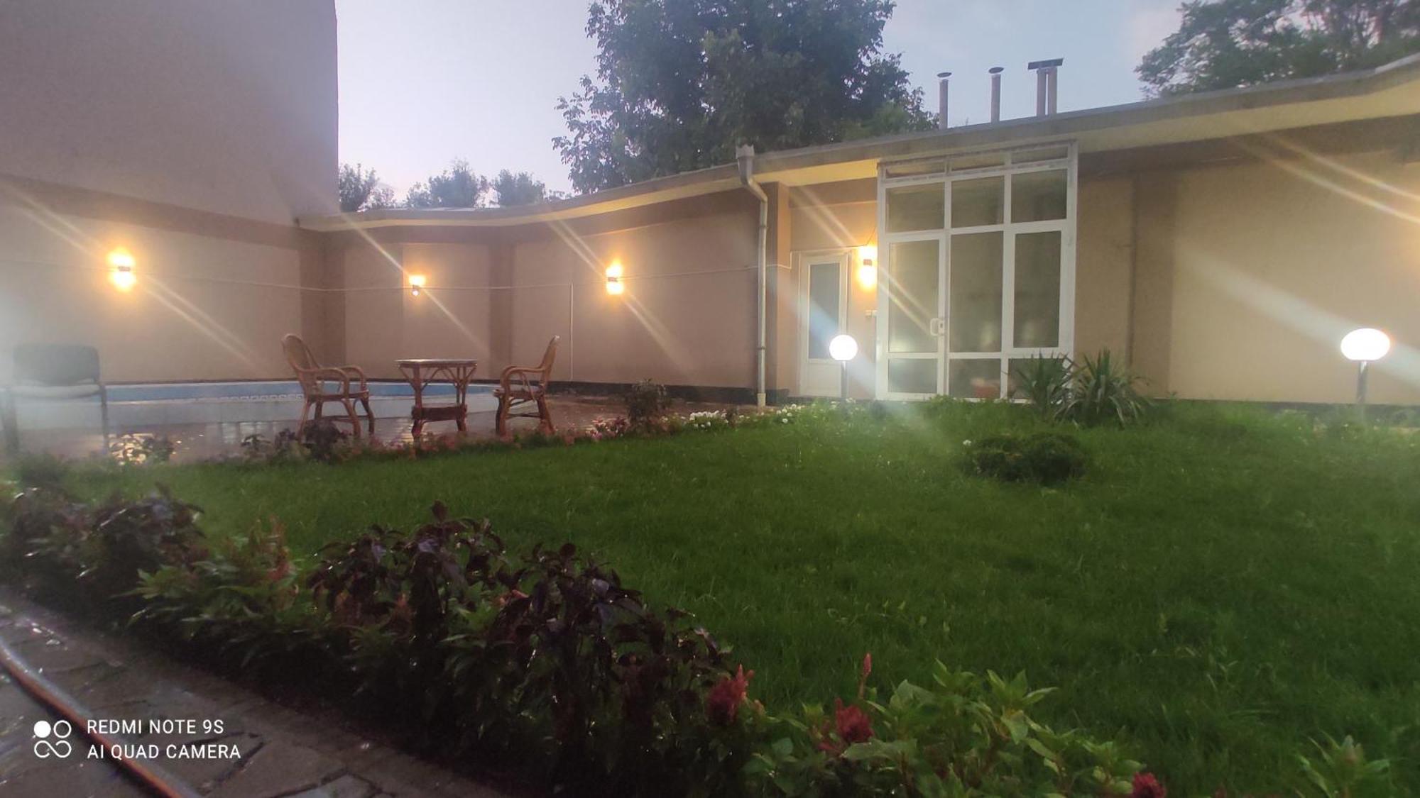 Rakat Hostel Tashkent Esterno foto